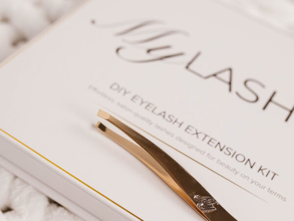 Lash applicator